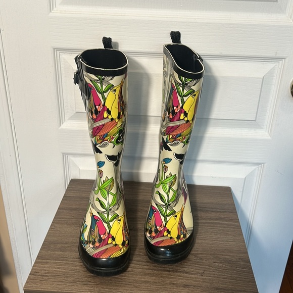 THE SAK WOMEN. WINTER BOOTS ART PRINTS PATTERNS PEACE in size 8 - Picture 4 of 9